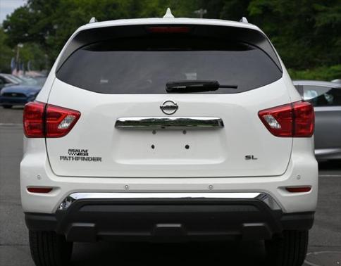 2019 Nissan Pathfinder SL