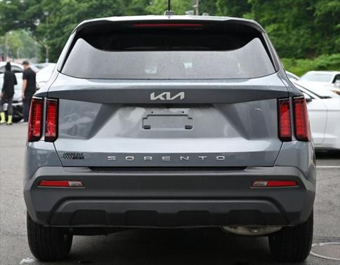 2022 Kia Sorento LX