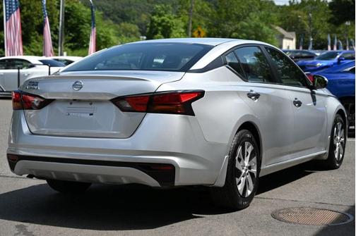 2022 Nissan Altima S FWD