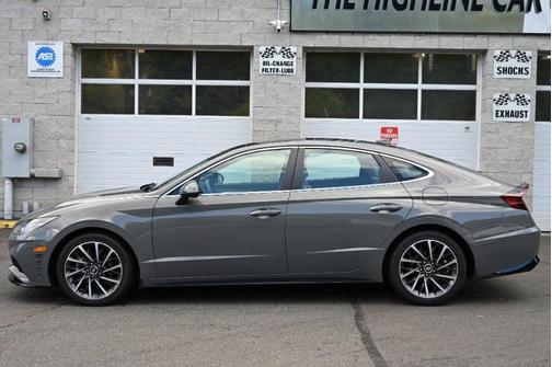 2022 Hyundai SONATA Limited
