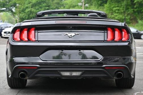 2022 Ford Mustang EcoBoost Premium