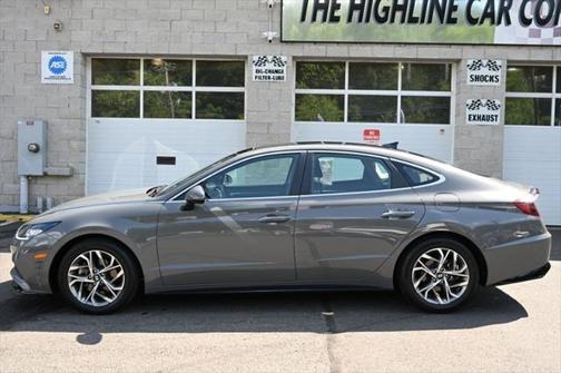 2022 Hyundai SONATA SEL
