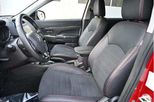 2024 Mitsubishi Outlander Sport SE