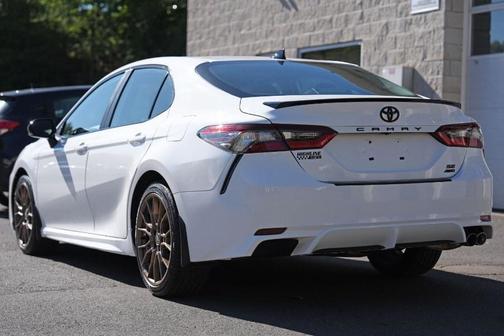 Ice Cap 2024 Toyota Camry SE