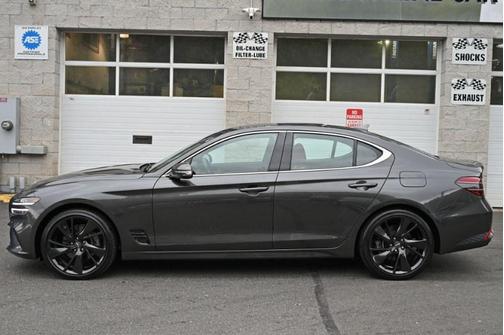2023 Genesis G70 2.0T AWD
