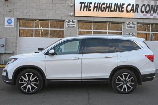 2022 Honda Pilot Touring 8-Passenger