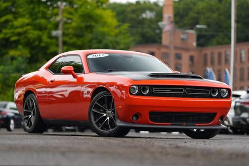Go Mango 2017 Dodge Challenger R/T Scat Pack