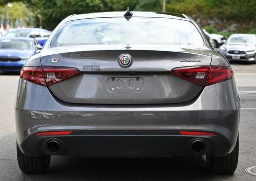 2018 Alfa Romeo Giulia Base