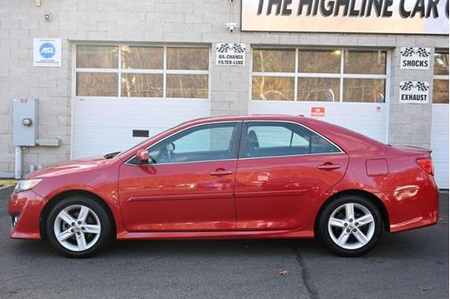 2014 Toyota Camry SE Sport