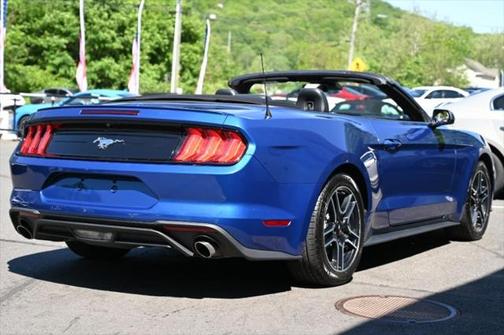 2022 Ford Mustang EcoBoost Premium