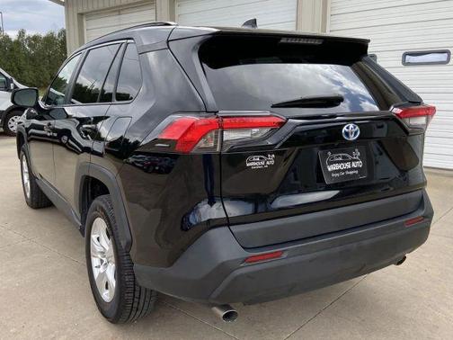 2021 Toyota RAV4 Hybrid LE