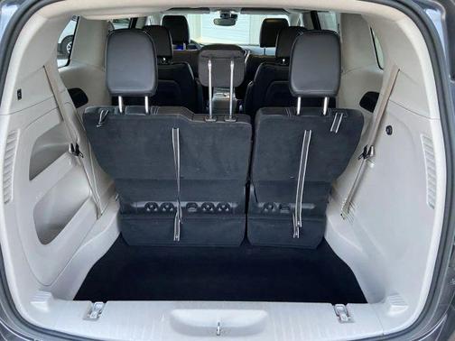 2023 Chrysler Pacifica Touring-L