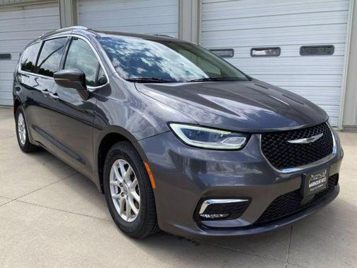 2021 Chrysler Pacifica Touring-L