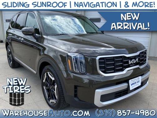 Green 2025 Kia Telluride S