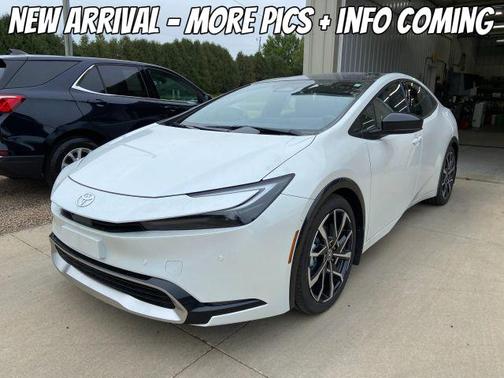 2025 Toyota Prius Plug-In Hybrid XSE Premium