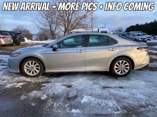 2024 Toyota Camry LE