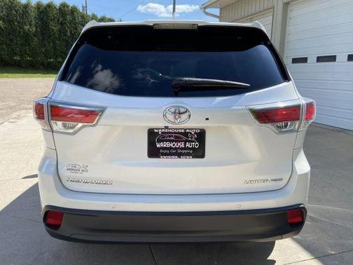 White 2016 Toyota Highlander Limited