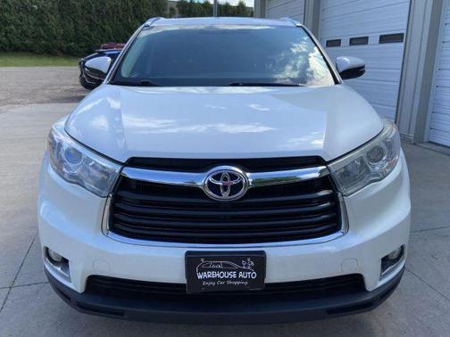 White 2016 Toyota Highlander Limited