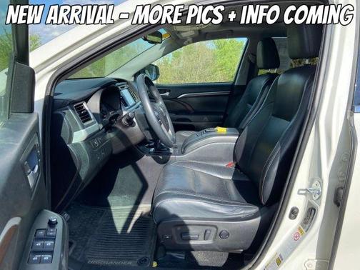 White 2016 Toyota Highlander Limited