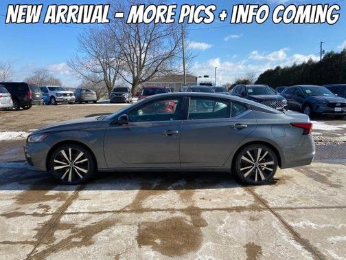 2021 Nissan Altima 2.5 SR