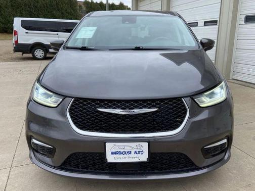 Gray 2023 Chrysler Pacifica Touring-L