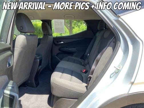 Silver 2022 Chevrolet Bolt EUV LT