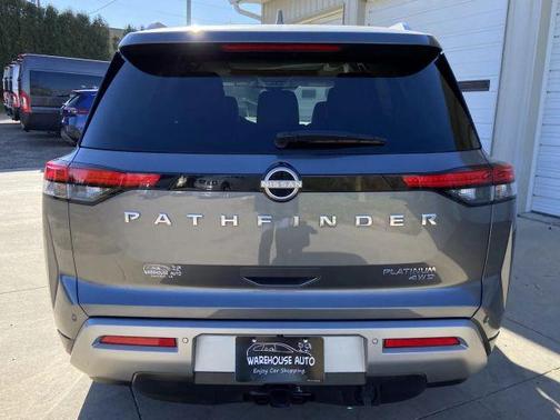 2023 Nissan Pathfinder Platinum