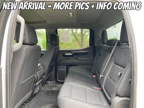 White 2022 GMC Sierra 1500 Elevation