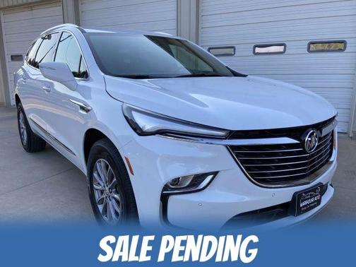 White 2024 Buick Enclave Premium