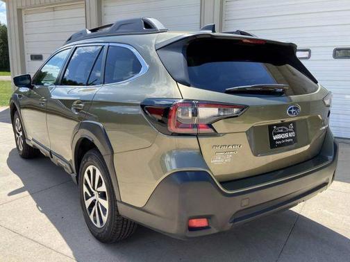 2023 Subaru Outback Premium