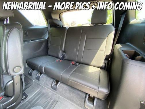 Blue 2023 Chevrolet Traverse LT Leather