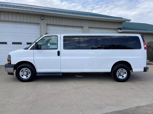 2020 Chevrolet Express 3500 LT