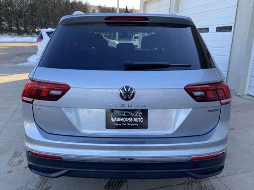 2024 Volkswagen Tiguan 2.0T SE
