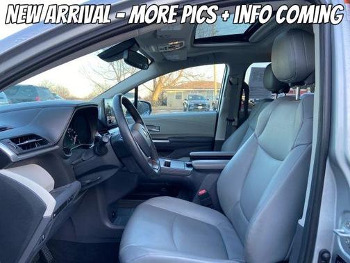 2023 Toyota Sienna XLE