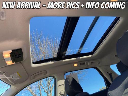 2023 Nissan Pathfinder SV