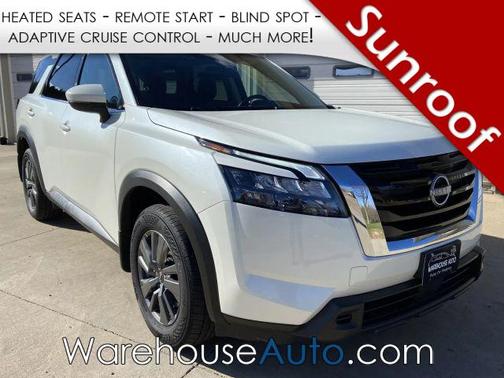 2023 Nissan Pathfinder SV