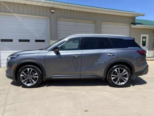 2022 INFINITI QX60 Luxe