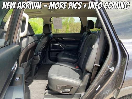 Gray 2025 Kia Telluride S