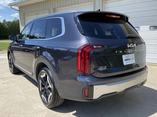 Gray 2025 Kia Telluride S