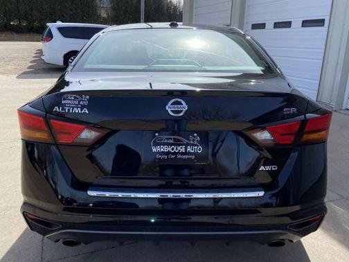 2022 Nissan Altima 2.5 SR