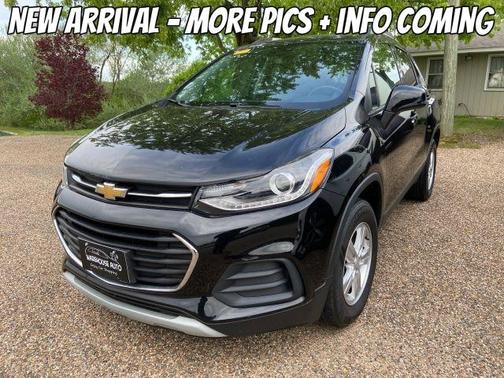Black 2022 Chevrolet Trax LT
