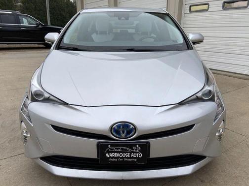 2016 Toyota Prius Four Touring