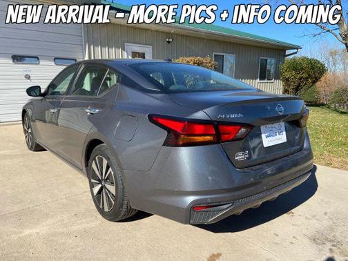 2022 Nissan Altima 2.5 SV