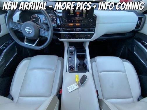 Obsidian Green 2024 Nissan Pathfinder SL