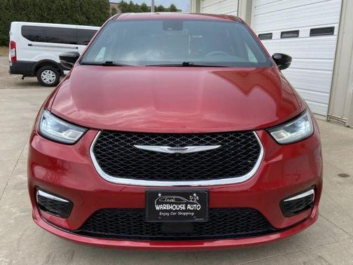 Red 2025 Chrysler Pacifica Select