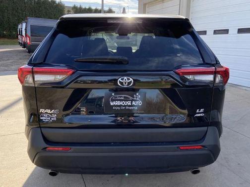2024 Toyota RAV4 LE