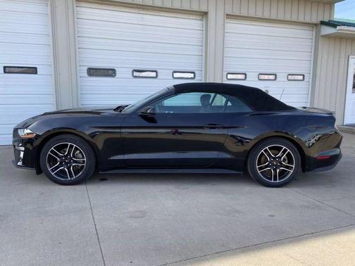 2022 Ford Mustang EcoBoost Premium