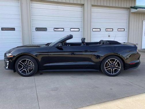 2022 Ford Mustang EcoBoost Premium