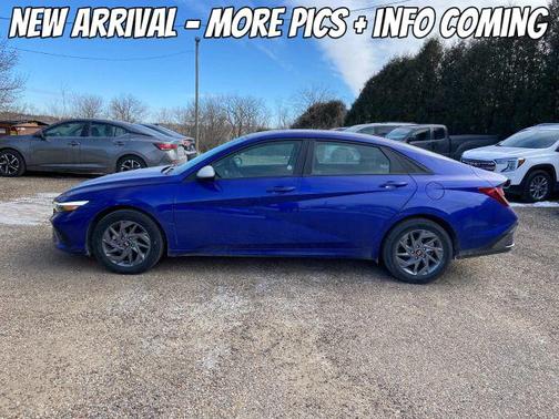 2024 Hyundai ELANTRA SEL