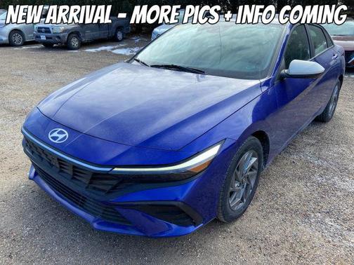 2024 Hyundai ELANTRA SEL